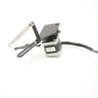 03040681 Отводчик верхней нити в сборе с мотором